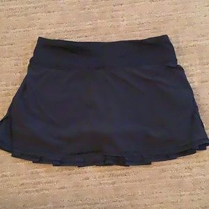 Lululemon Pace Setter Skirt in Black size 4